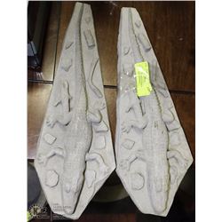 LOT OF 2 CONCRETE ALLIGATORS 17" LONG  GARDEN/POND