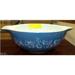 VINTAGE FLOWER DESIGN PYREX MIXING BOWL