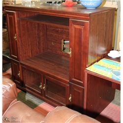 WOOD TONE TV ENTERTAINMENT STAND