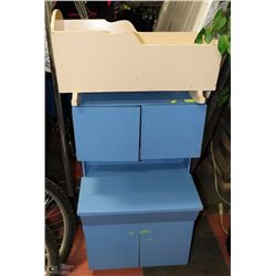 CHILDRENS KITCHEN CENTER WITH ACCESSORIES & CRADLE