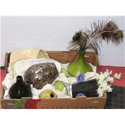BOX W/DECORATIVE VASES & DECORATIVE