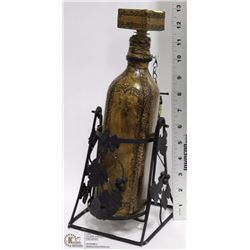 WINE DECANTER IN WROUGHT IRON STAND