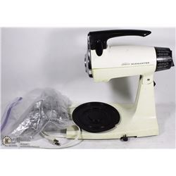VINTAGE SUNBEAM MIXMASTER COMES WITH 8 ATTACHMENTS