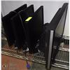 Image 1 : 4 FLAT SCREEN MONITORS