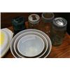 Image 2 : LOT OF PYREX MIXING BOWLS, BIKING DISH AND GLASS MASON JARS W/ LIDS