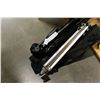 Image 1 : 2X TRIPODS