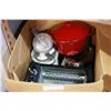 Image 2 : BOX OF KITCHEN APPLIANCES AND RED CERAMIC ROUND CASSEROLE AND BOX BEER GLASSES
