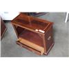 Image 2 : SMALL 2-DRAWER MAHOGANY ENDTABLE