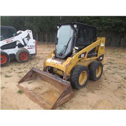 2013 CAT 226B SKID STEER LOADER, VIN/SN:MWD05232 - WHEELED, GP BUCKET, ECAB W/AIR, METER READING 3,1