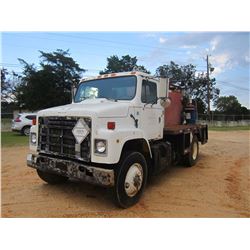 1989 INTERNATIONAL 2375 FUEL & LUBE TRUCK, VIN/SN:1HSZDGFR1KH597083 - IHC DIESEL ENGINE, 5 SPD TRANS