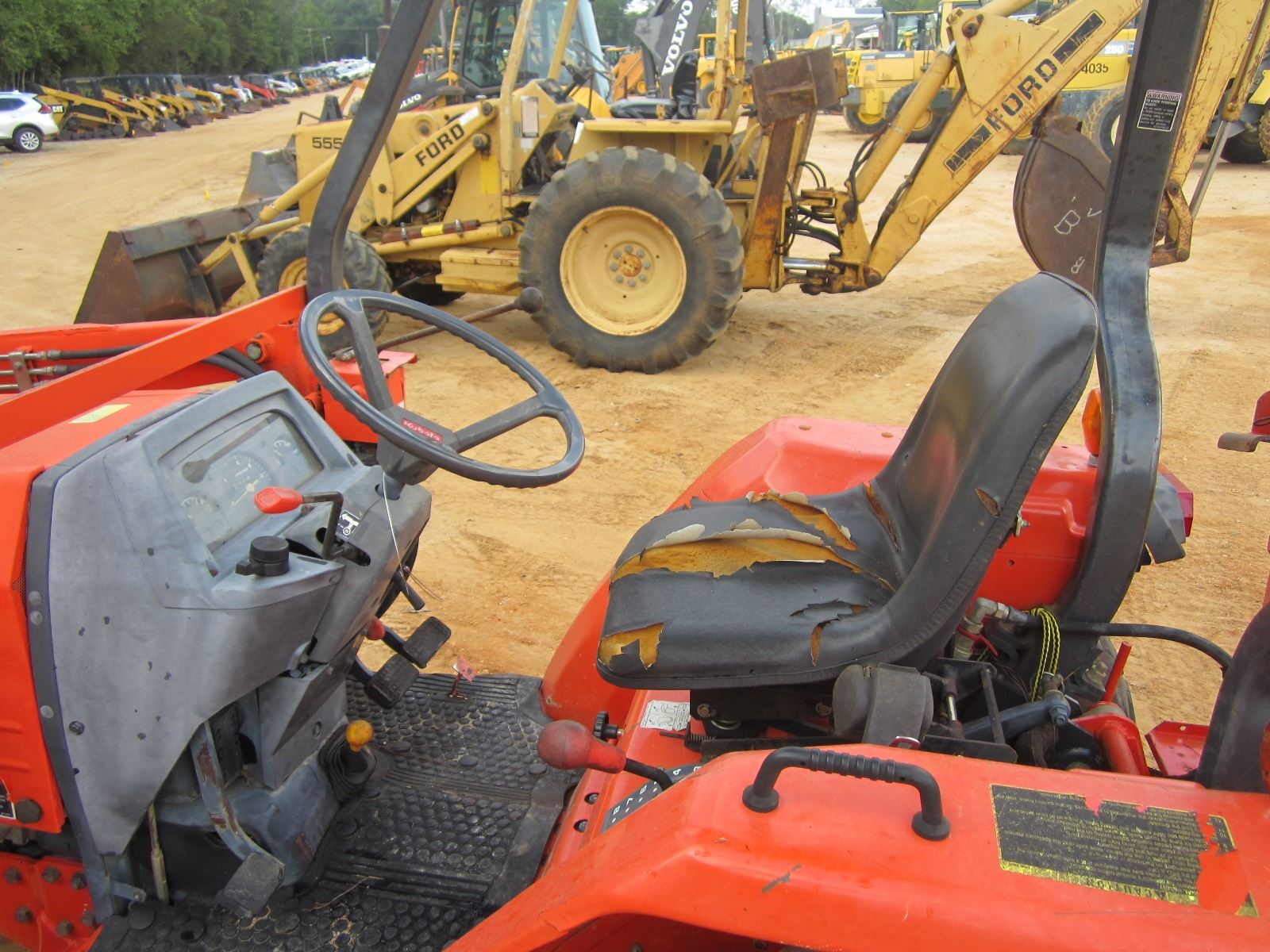 2005 KUBOTA L35 LOADER BACKHOE, VIN/SN74091 GP BUCKET, 17" HOE