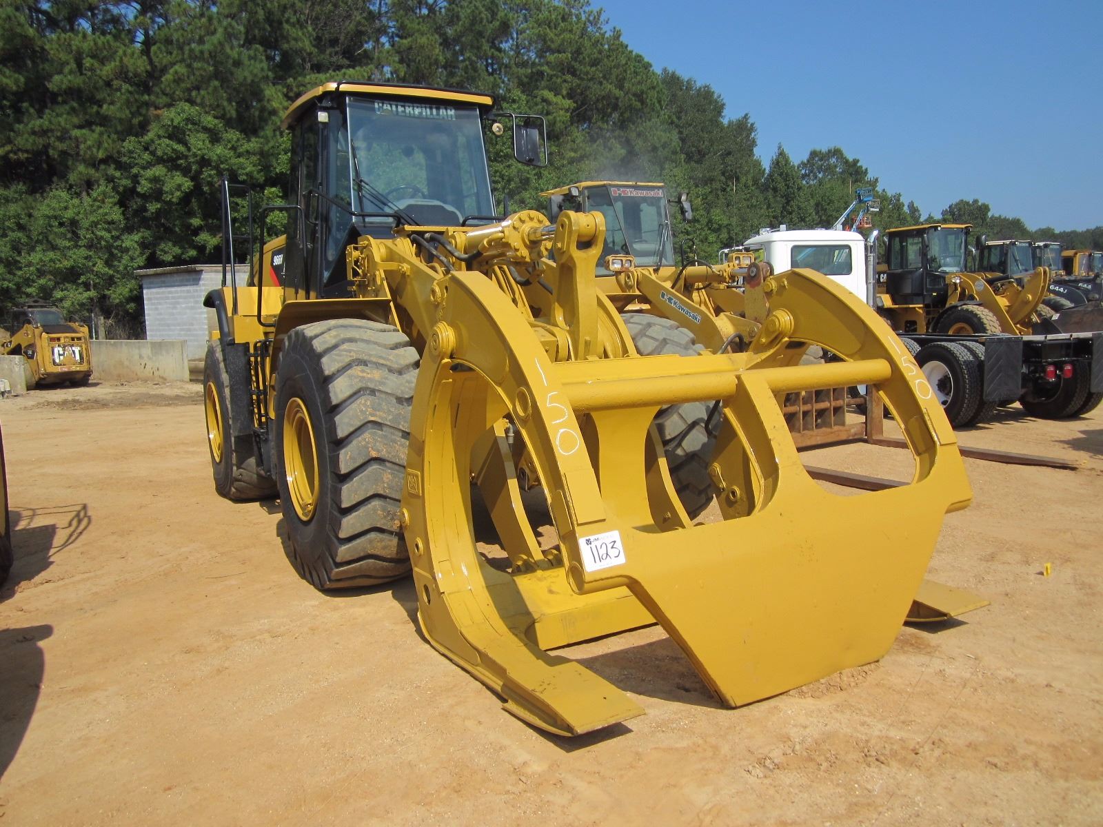 2011 CAT 966H WHEEL LOADER, VIN/SNA6D02686 CAT FORKS W/TOP CLAMP