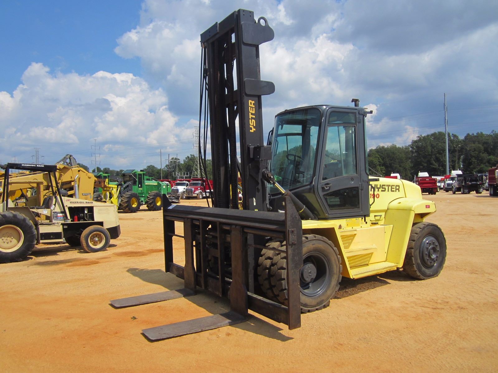 2004 HYSTER H190HD FORKLIFT, VIN/SN1700B 14,200 CAP, TWO STAGE MAST
