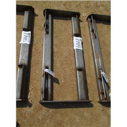 SKID STEER ATTACH FRAME