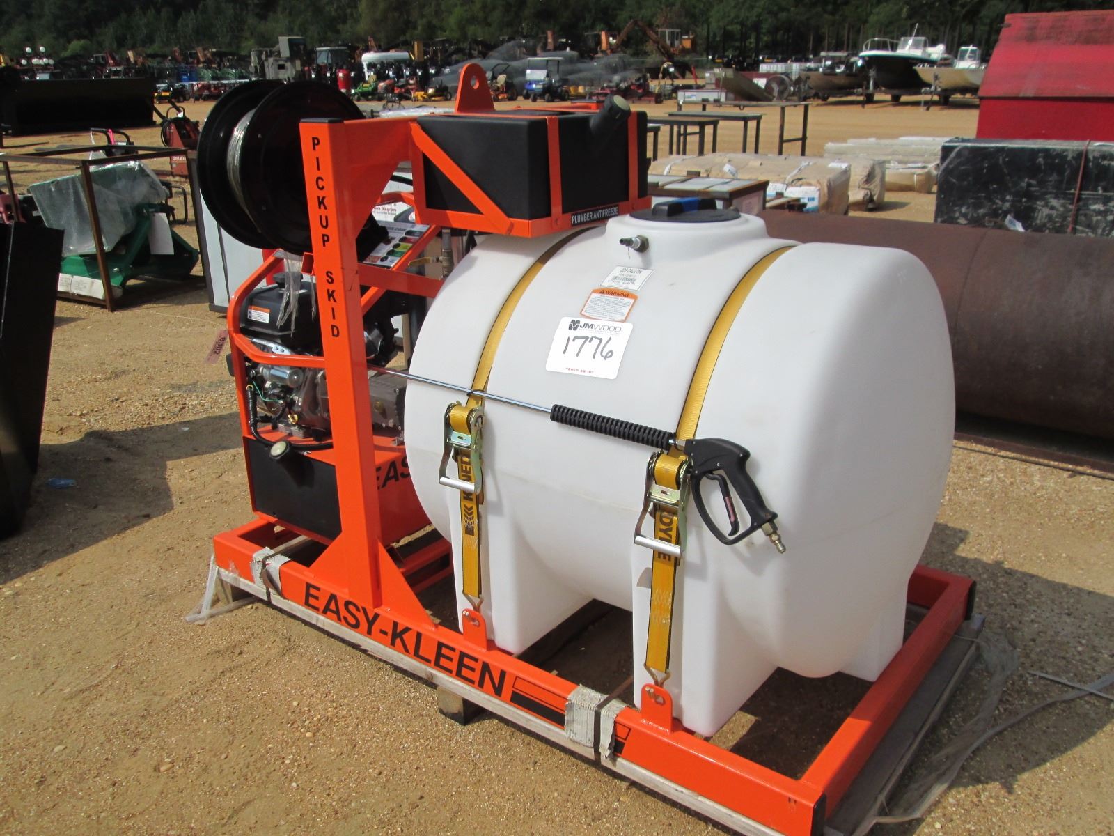 EASY KLEEN EZ03504 GKPSR PRESSURE WASHER, PORTABLE PICKUP TRUCK SKID, 225 GAL WATER TANK, 2 EASY KLEEN EZ03504 GKPSR PRESSURE WASHER, PORTABLE PICKUP TRUCK SKID, 225 GAL WATER TANK, 2