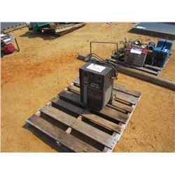 SEARS 40/2 BATTERY CHARGER