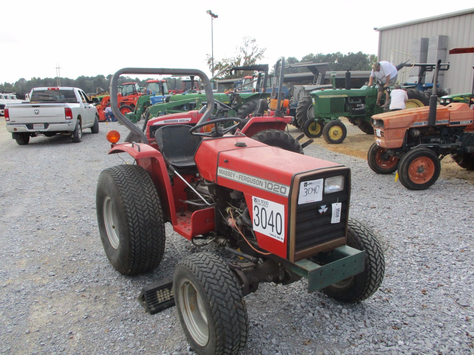 Massey Ferguson 1020 Farm Tractor Vinsn43528 3 Pth Pto Roll Bar 136 16 Tires Meter Reading