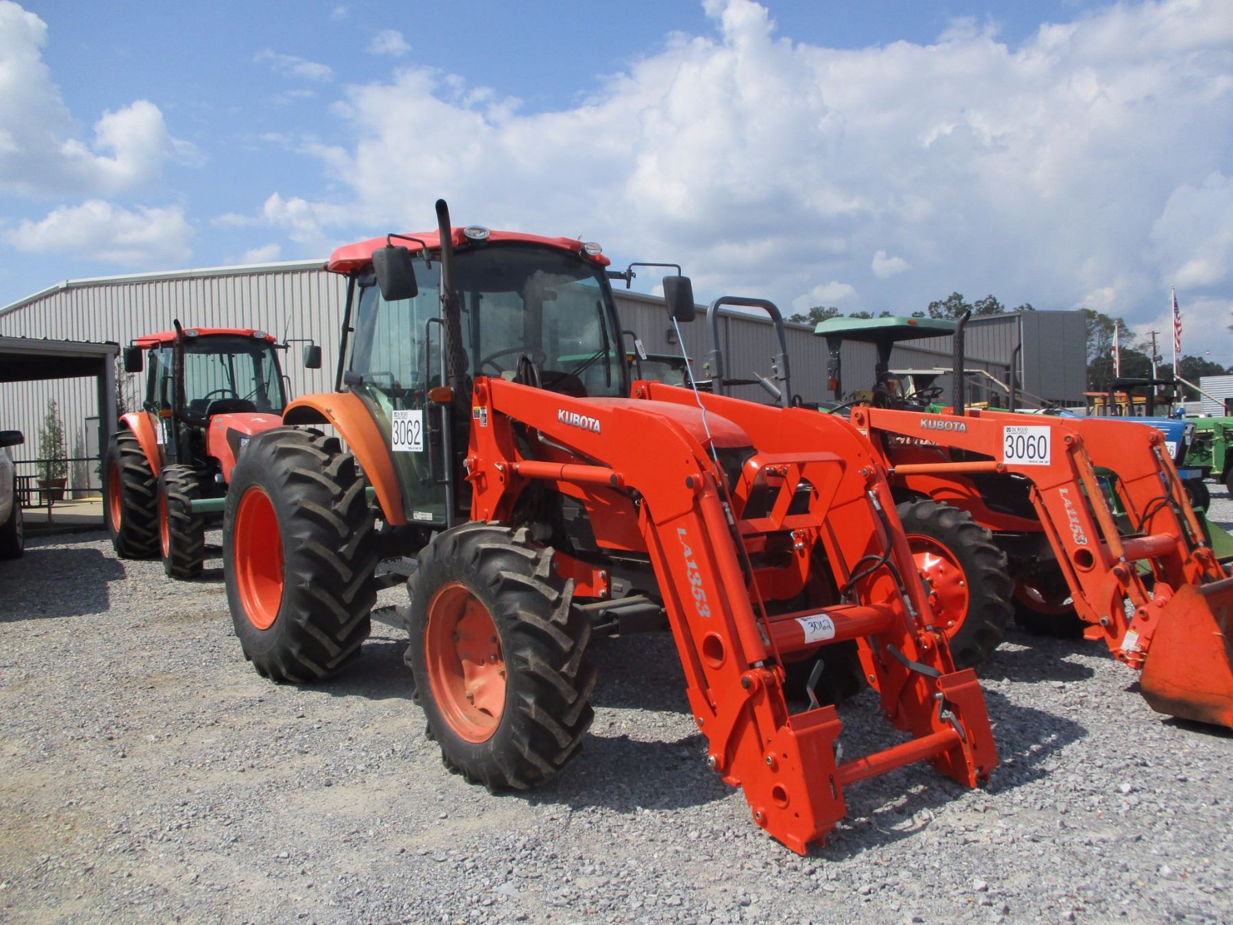 KUBOTA M9540 FARM TRACTOR, VIN/SN59068 3 PTH, PTO, 3 REMOTES, LA1353A