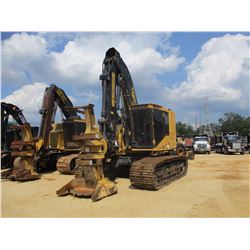 2015 TIGERCAT 822D FELLER BUNCHER, VIN/SN:82213032 - TRACK MTD, TIGERCAT ST5702 CENTER POST SAW HEAD