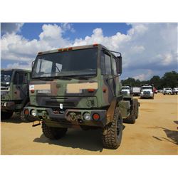2002 STEWART STEVENSON M1088A1 MILITARY TRUCK, VIN/SN:T017078BFBM - T/A, 6X6, CAB OVER, EXT CAB, 330