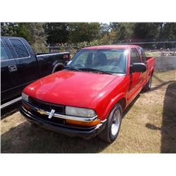 2003 CHEVROLET S10 PICKUP, VIN/SN:1GCCS19H038129285 - EXTENDED CAB, 4 CYL GAS ENG, 5 SPD TRANS, ODOM