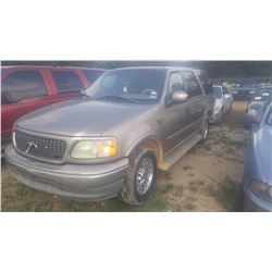 2002 FORD EXPEDITION, VIN/SN:1FMRU17L72LA27209 - V8 GAS ENGINE, A/T, ODOMETER READING 206,864 MILES