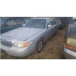 2001 MERCURY GRAND MARQUIS GS SEDAN, VIN/SN:2MEFM74W31X600888 - V8 GAS ENGINE, AUTO TRANS, ODOMETER 