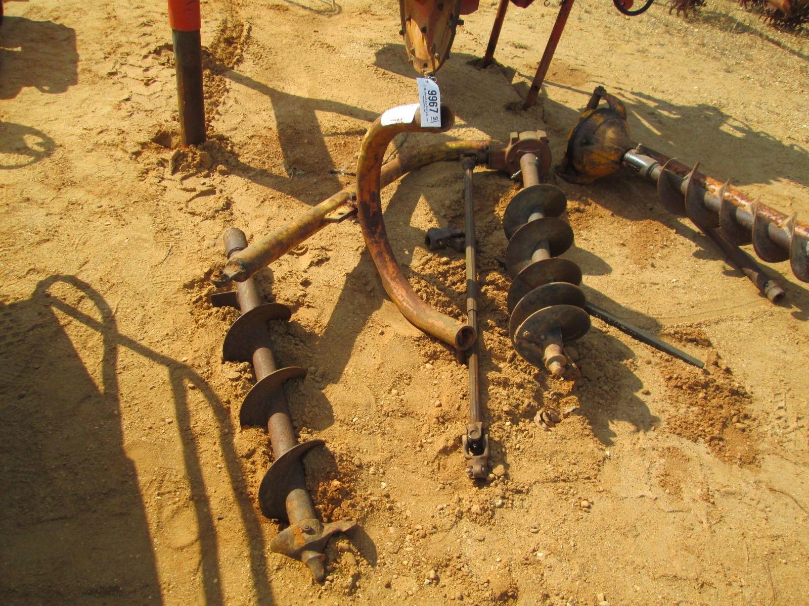 AUGER 3 PTH, PTO DRIVE, W/ 8" BIT & 10" BIT