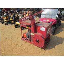 TAILGATE STRAW BLOWING MULCHER, VIN/SN:1957110218 - KOHLER GAS ENGINE ON SKINS