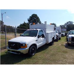 2000 FORD F350 SERVICE TRUCK, VIN/SN:1FDWF36LXYED75903 - S/A, V8 GAS ENGINE, A/T, ENCLOSED SERVICE B