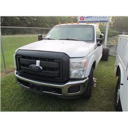 2013 FORD F350 CAB & CHASSIS, VIN/SN:1FDRF3G65DEB42379 - V8 GAS ENG, A/T, ODOMETER READING 205,112 M