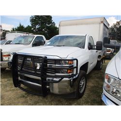 2015 CHEVROLET 2500 HD BOX TRUCK, VIN/SN:1GB0CUEG5FZ106232 - V8 6.0L GAS ENG, A/T, 8' ENCLOSED BODY,