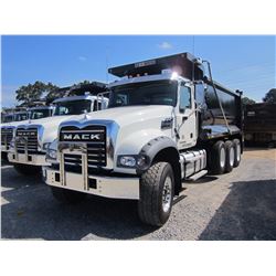 2017 MACK GU713 DUMP, VIN/SN:1M2AX07C7HM036381 -TRI-AXLE, 455 HP MACK MP8 DIESEL ENG, ALLISON 4500 R