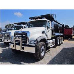 2017 MACK GU713 DUMP, VIN/SN:1M2AX07C1HM034660 - 445 HP MACK MP8 ENG, 10 SPD MACK T310M TRANS, 44K R