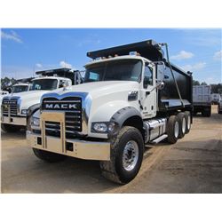 2017 MACK GU713 DUMP, VIN/SN:1M2AX07C3HM034191 - TRI-AXLE, 455 HP MACK MP8 ENG, MACK T310M 10 SPD TR