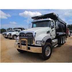 2016 MACK GU713 DUMP, VIN/SN:1M2AX09C7GM025246 - TRI-AXLE, 425HP MACK MP8 ENGINE, MACK T310M 10 SPD 