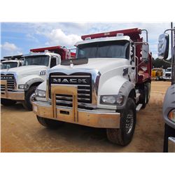 2013 MACK GU713 DUMP, VIN/SN:1M2AX04CXDM016284 - TRI-AXLE, 405 HP MACK MP7 ENGINE, MACK T310M 10 SPD