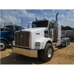 2008 KENWORTH T800 TRUCK TRACTOR, VIN/SN:1XKDP4TX48J216764 - TRI-AXLE, CAT C15 PRE EMISSION ENG, 18 