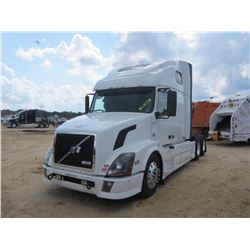2009 VOLVO 670 TRUCK TRACTOR, VIN/SN:4V4NC9EJ09N489555 - T/A, 485 HP D13 VOLVO DIESEL ENG, A /T, 40K