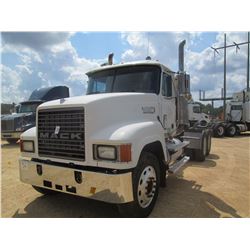 2003 MACK CH613 TRUCK TRACTOR, VIN/SN:1M2AA18Y53W150040 - T/A, MACK DIESEL ENG, 10 SPD TRANS, SPRING