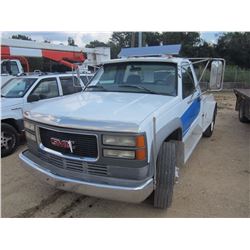 1997 GMC 3500HD FLATBED TRUCK, VIN/SN:1GDKC34J2VJ509752 - S/A, V8 GAS ENGINE, A/T, 8' FLATBED W/ GOO
