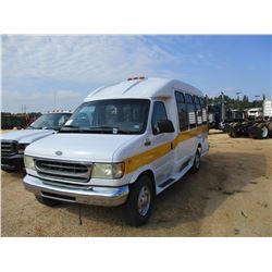 2001 FORD E350 MINI BUS, VIN/SN:1FDSE35L91HA80900 - GAS ENGINE, A/T, ODOMETER READING 230,379 MILES