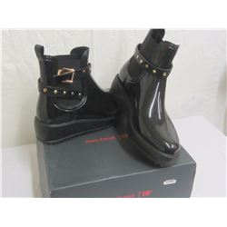 Women's Boots