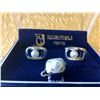 Image 2 : SUZUKI PEARLS TOKYO, STERLING CUFFLINK & CRAVAT. SET OF 3 PIECES.
