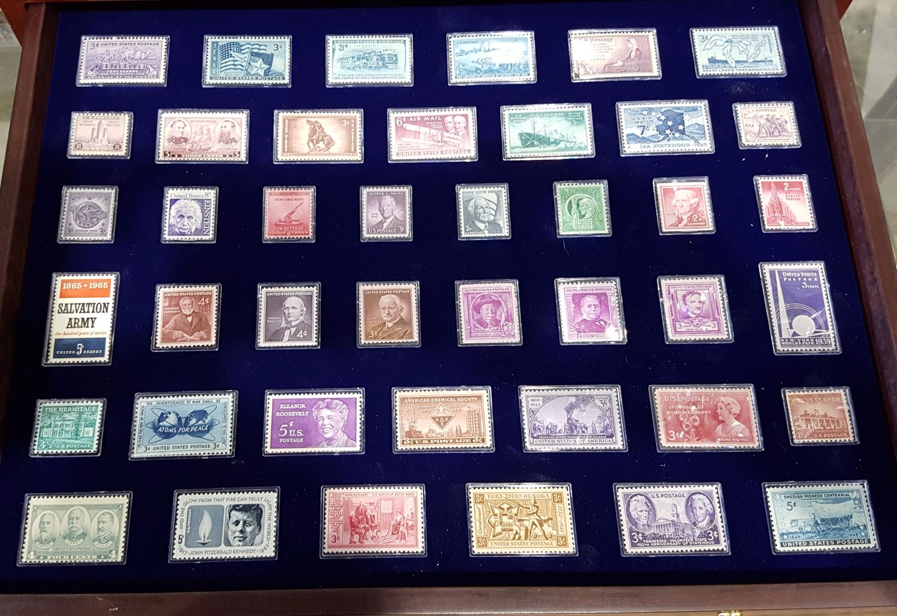 COMPLETE HISTORIC STAMPS OF AMERICA STAMP COLLECTION IN CASE