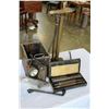 Image 1 : MODEL T BATTERY BOX AND ANTIQUE PUMP