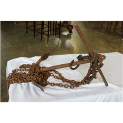 ANTIQUE ANCHOR + CHAIN