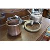 Image 2 : VINTAGE POT KETTLE AND HORN