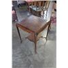 Image 1 : ANTIQUE KNETCHEL QUARTER SAWN OAK 2-TIER PARLOR TABLE