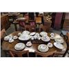 Image 1 : PAREEK JOHNSON BROTHERS DINNERWARE